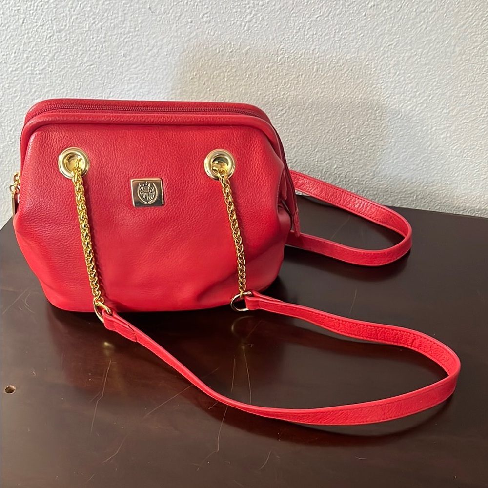 Liz Claiborne Red Crossbody Bag – Gold Chain Strap – Pebbled Faux Leather – Chic